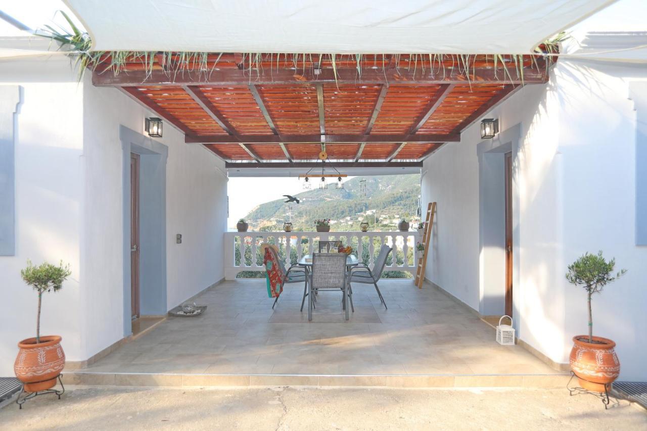Esperides Apartments Aigli Skopelos Town Ngoại thất bức ảnh