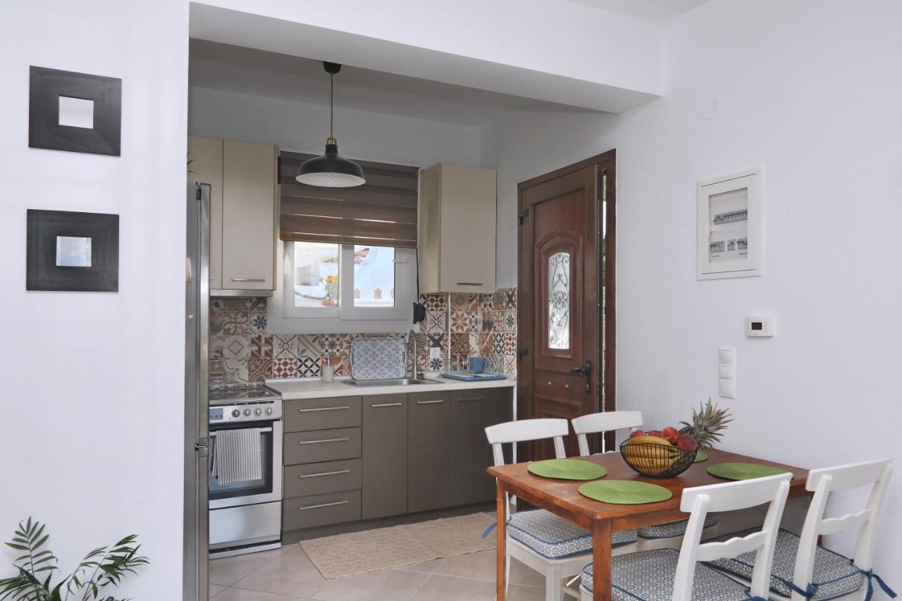 Esperides Apartments Aigli Skopelos Town Ngoại thất bức ảnh