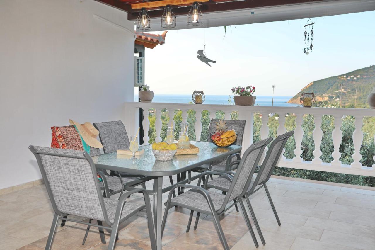 Esperides Apartments Aigli Skopelos Town Ngoại thất bức ảnh